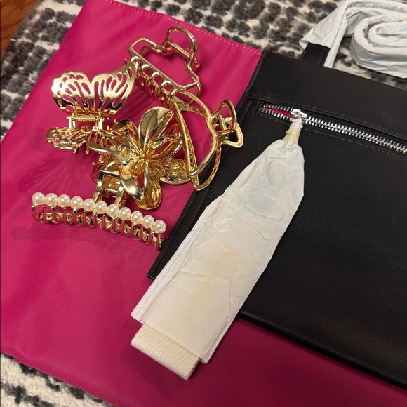 Desigual Fuchsia and Black Tote Bag filled with goodies - Picture 7 of 12